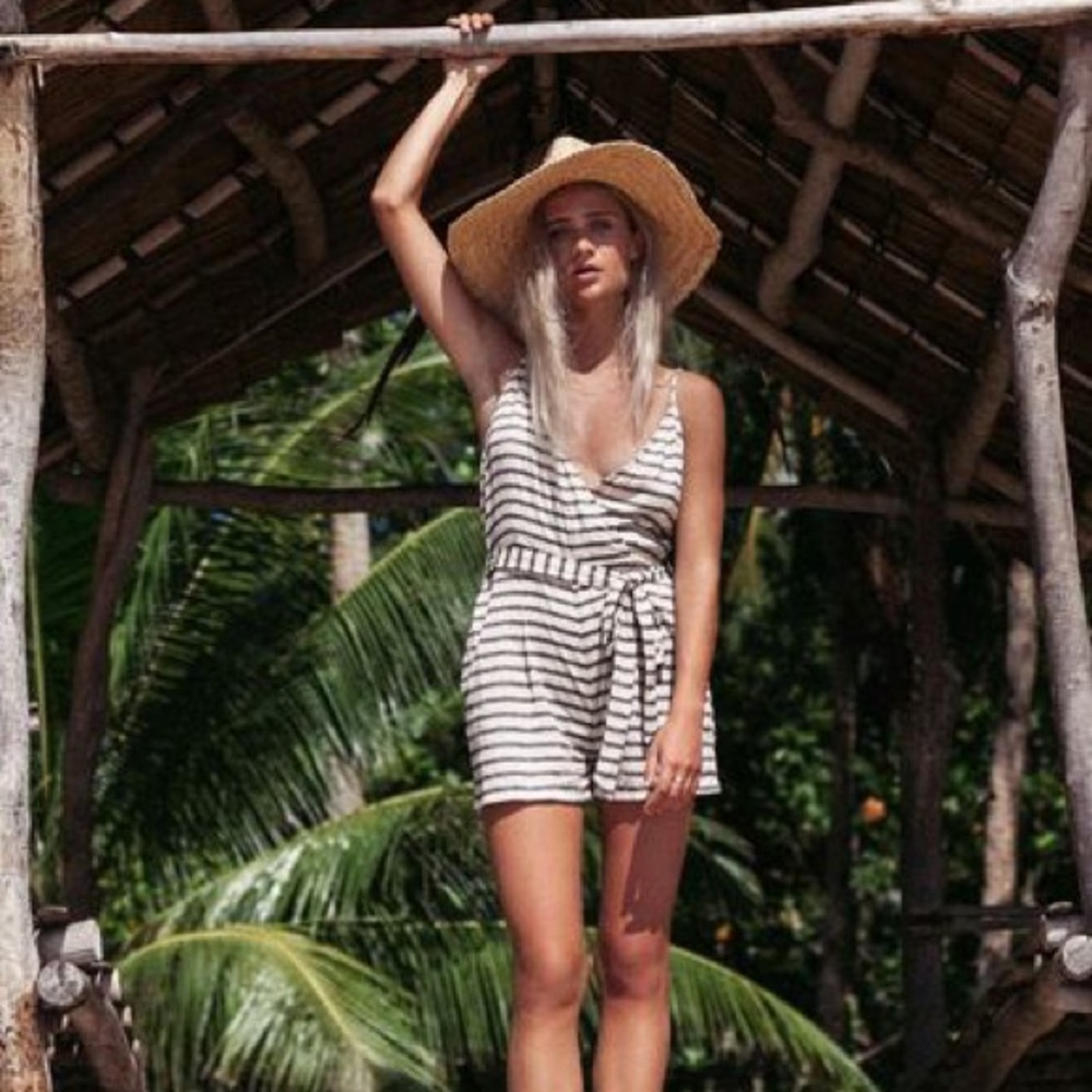 NWT Billabong Linger On Romper